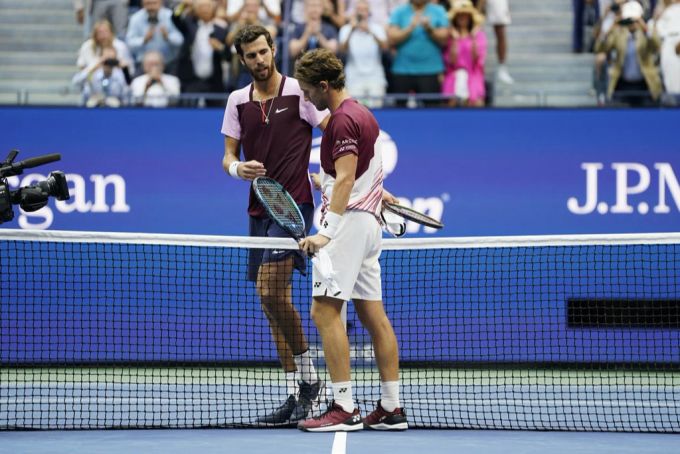 Casper Ruud lässt dem Russen Karen Chatschanow im Halbfinal am US Open keine Chance. Ruud