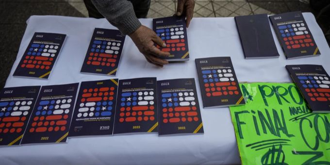 Bestseller in Chile - Verfassungsentwurf ist meistverkauftes Sachbuch