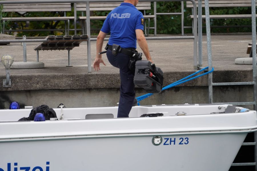 Badeunfall im Flussbad Oberer Letten in Zürich.