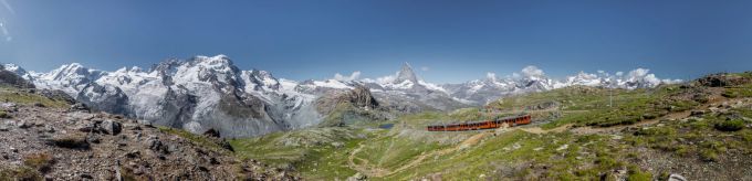 Von der Dufourspitze ganz links – bekanntermassen dem höchsten Punkt der Schweiz – über die beiden Zwillingsgipfel Castor und Pollux bis zum Weisshorn: Mit dem Fernrohr könnt ihr sie alle zweifelsfrei identifizieren. Und geniesst an schönen Herbsttagen wegen der klaren Herbstluft eine unvergleichliche Weitsicht. Zermatt Gornergrat Wandern Herbst