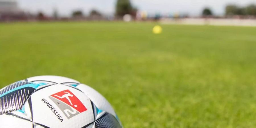 Das Transferfenster für die erste und zweite Fussball-Bundesliga läuft in diesem Sommer länger. Foto: Jan Woitas