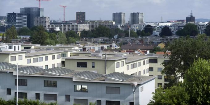 Ein Eigenheim in Zürich ist mit einem Monatslohn von 10'000 Franken unrealistisch. Wohnung Zürich