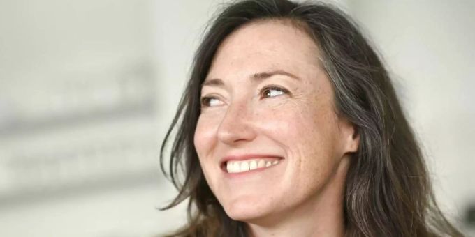 Charlotte Roche: «Periode ist kein Luxus». Foto: Henning Kaiser Charlotte Roche: «Periode ist kein Luxus». Foto: Henning Kaiser