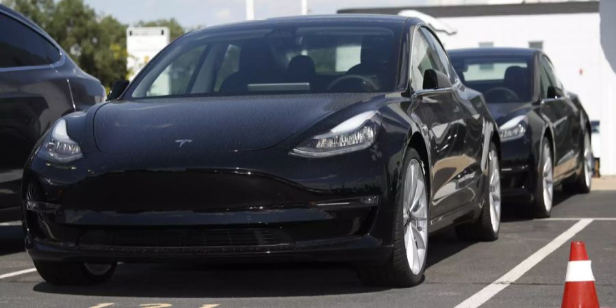 tesla model 3