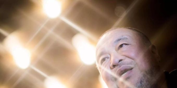 Auch der chinesische Künstler und Dissident Ai Weiwei kommt im Dokumentarfilm zu Wort. Foto: Sophia Kembowski Auch der chinesische Künstler und Dissident Ai Weiwei kommt im Dokumentarfilm zu Wort. Foto: Sophia Kembowski