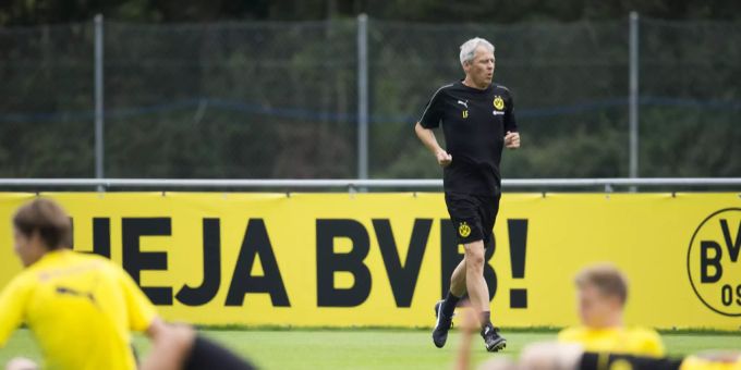 Lucien Favre im Training von Borussia Dortmund. BVB