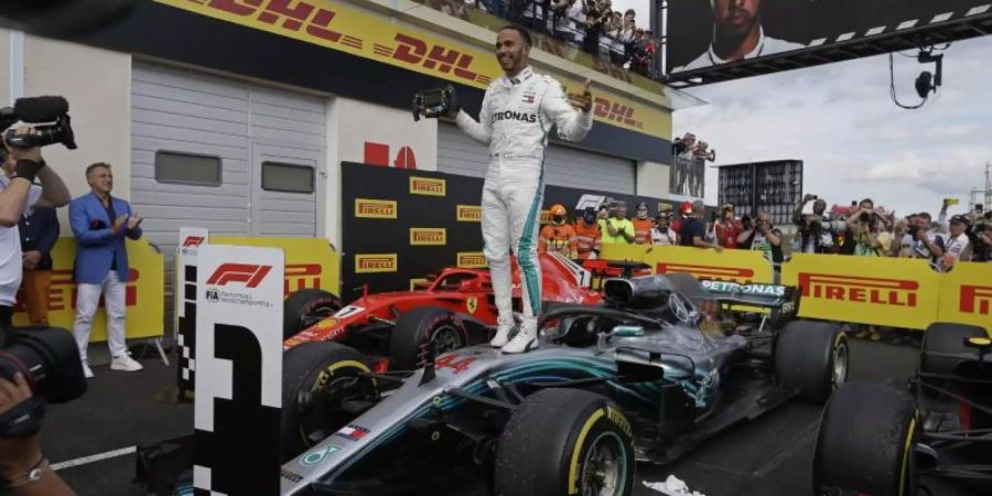 Obenauf: Mercedes-Pilot Lewis Hamilton siegte 2018 in Le Castellet. Foto: Claude Paris/AP