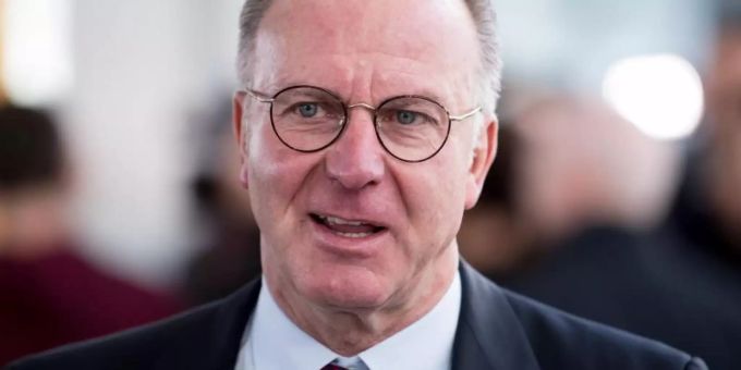 Karl-Heinz Rummenigge erklärt, dass der FC Bayern noch kein Angebot für Leroy Sané abgegeben hat. Foto: Sven Hoppe