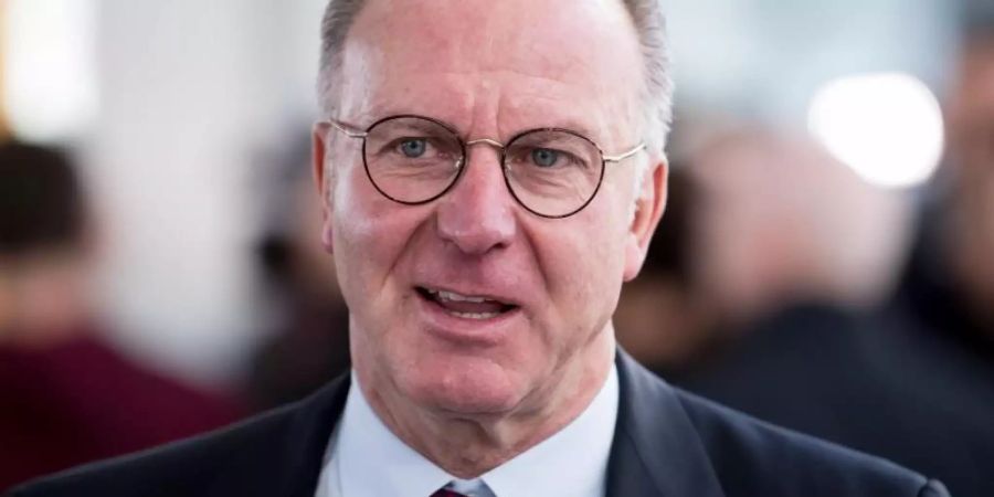 Karl-Heinz Rummenigge erklärt, dass der FC Bayern noch kein Angebot für Leroy Sané abgegeben hat. Foto: Sven Hoppe