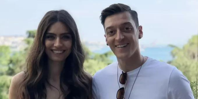 Mesut Ozil Heiratet Seine Grosse Liebe