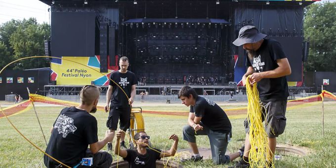 Das Paléo Festival steht in den Startlöchern: Die 44. Ausgabe beginnt mit Twenty Øne Piløts. Bis am Sonntag werden knapp 230'000 Besucher am grössten Openair der Schweiz erwartet. Das Paléo Festival steht in den Startlöchern: Die 44. Ausgabe beginnt mit Twenty Øne Piløts. Bis am Sonntag werden knapp 230'000 Besucher am grössten Openair der Schweiz erwartet.