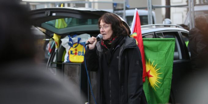 Linksextremistin Andrea Stauffacher mangels Beweisen freigesprochen