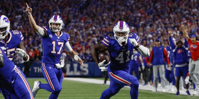 Die Buffalo Bills feiern in der NFL einen klaren Sieg. NFL