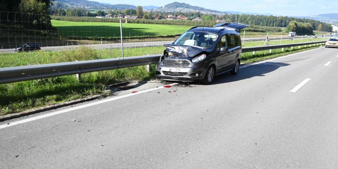 Oberbüren: Auffahrkollision mit zwei Autos und einem E-Bike Oberbüren: Auffahrkollision mit zwei Autos und einem E-Bike