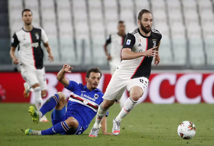 Gonzalo Higuain muss wohl Arkadiusz Milik Platz machen.