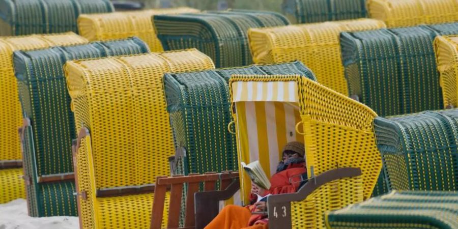 Strandkörbe im Seebad Binz auf Rügen. Foto: picture alliance / dpa