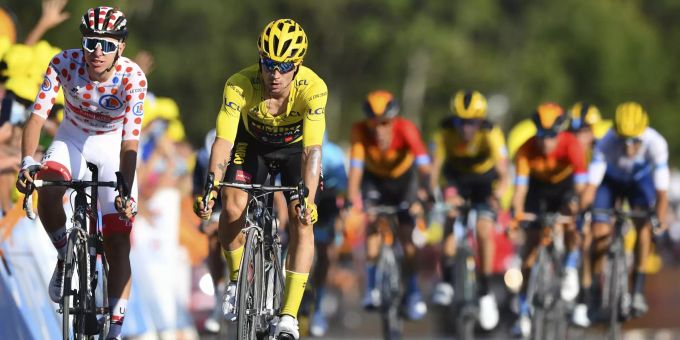 Primoz Roglich (re.) bleibt an der Tour de France weiter im Maillot Jaune. Roglic Tour de France