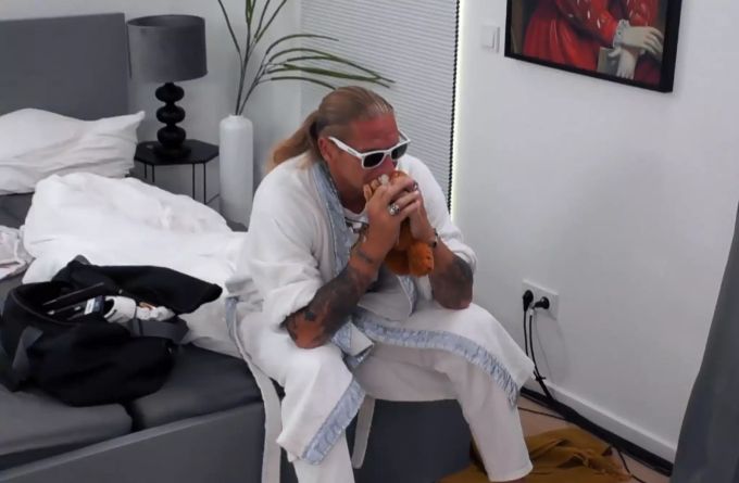 «Like Me – I'm Famous»: Don Francis weint. «Like Me – I'm Famous»