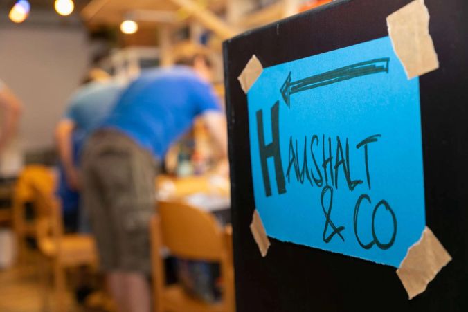 Haushalt & Co Tisch