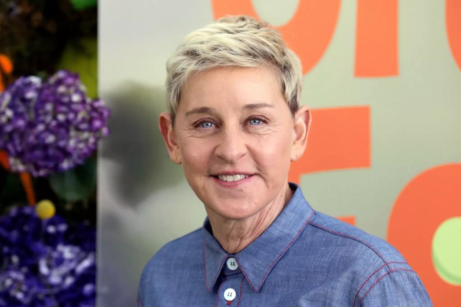 Ellen DeGeneres hat sogar gleich mehrere Häuser in der Gegend, in der Prinz Harry und Meghan Markle nun leben.