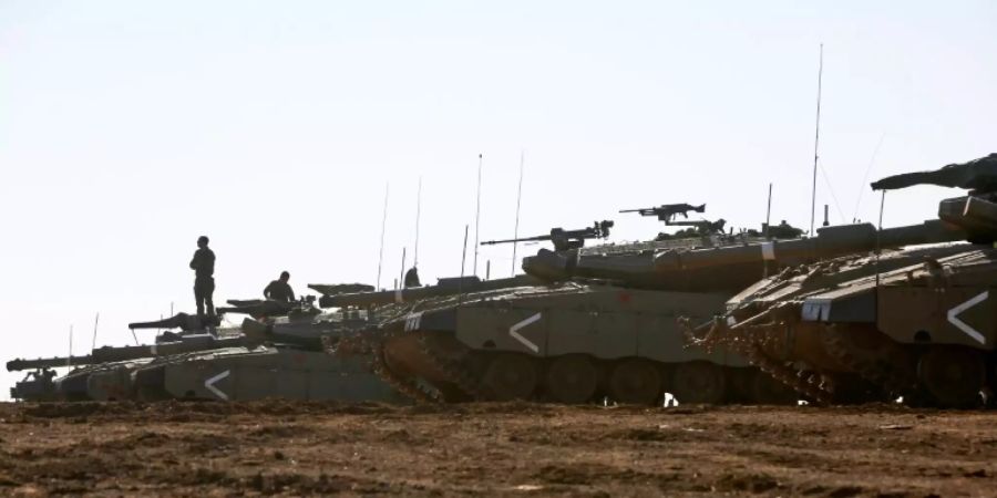 Israelische Panzer auf den Golanhöhen