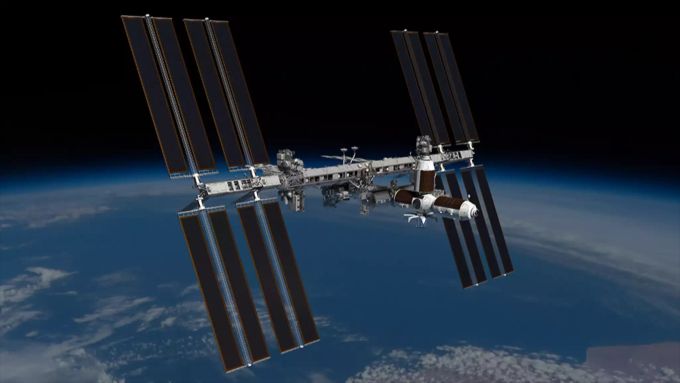 Das angedockte Hotel – die hellen Module im rechten Bereich – an der von NASA, Roskosmos und ESA betriebenen internationalen Raumstation. NASA Axiom Space Hotel