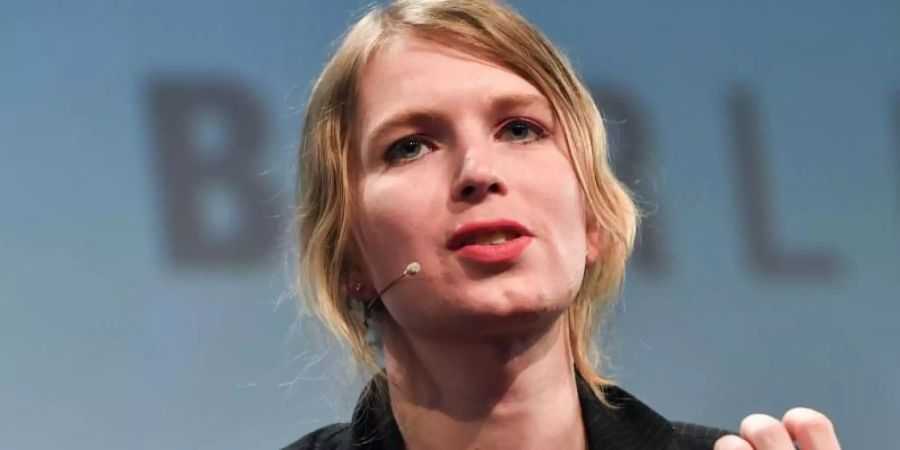 Die US-amerikanische Whistleblowerin Chelsea Manning nimmt 2018 an der Internetkonferenz re:publica teil. Foto: Jens Kalaene/dpa