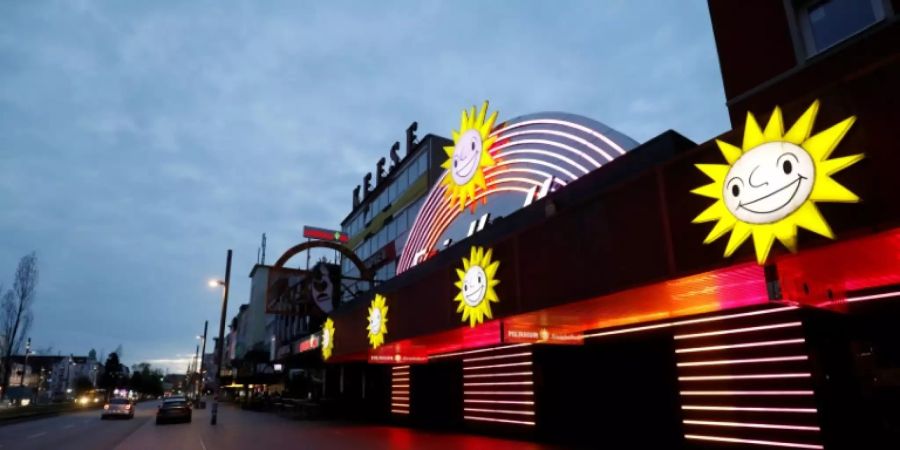Geschlossene Geschäfte auf der Hamburger Reeperbahn