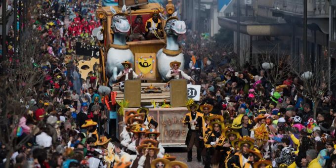Luzerner Fasnacht: Solche Bilder wird es frühestens 2022 wieder zu sehen geben. luzerner fasnacht