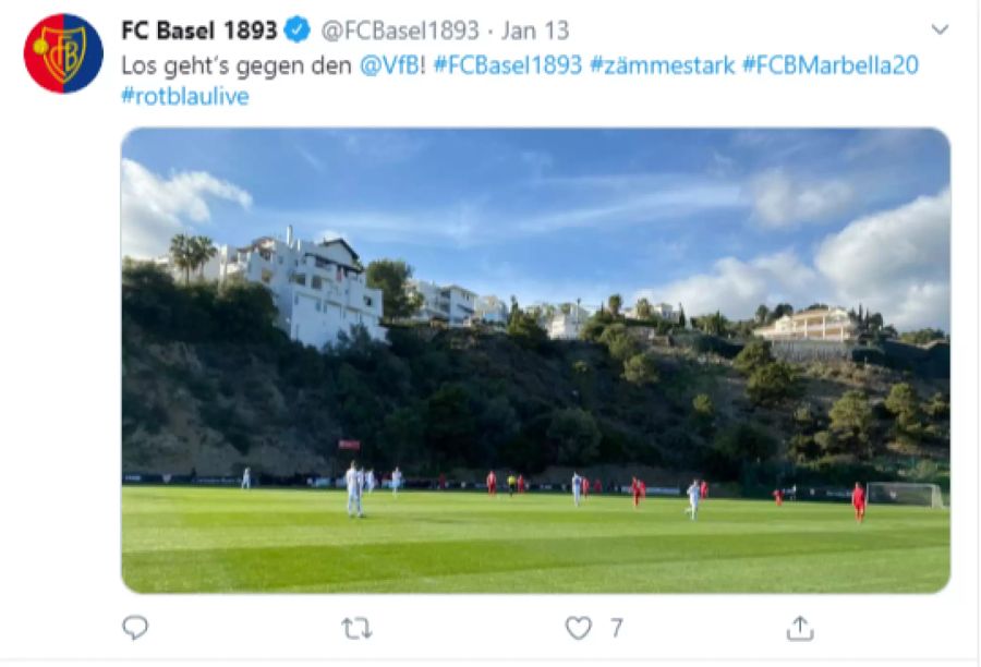 Der FCB testet bei bestem Wetter gegen den VfB Stuttgart.