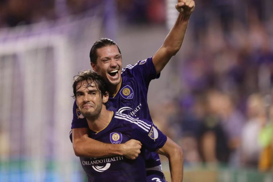 Während seiner Zeit bei Orlando City in der MLS (2015/16) spielte Winter mit dem Brasilianer Kaka zusammen.