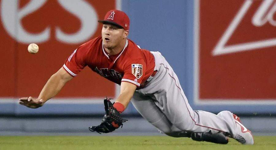 Das gleiche gilt für Mike Trout. Der wohl zurzeit beste Baseball-Spieler kassiert von den Los Angeles Angels jährlich 36 Millionen US-Dollar.