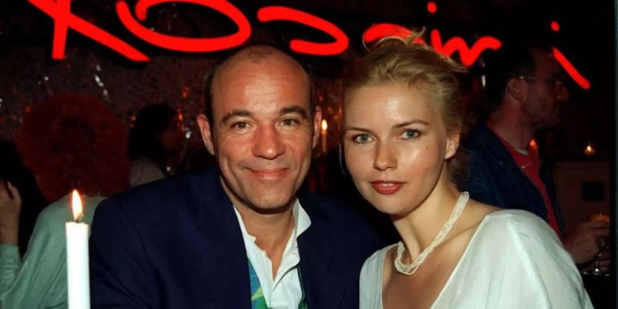 Die Schauspieler Veronica Ferres und Heiner Lauterbach 1996 am Set von "Rossini". Foto: Istvan Bajzat/dpa