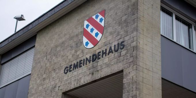 Büttikon Gemeindeverwaltung Wappen – Büttikon. Büttikon Gemeindeverwaltung Wappen – Büttikon.