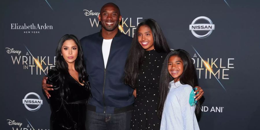 Kobe Bryant (2. v. l.) und seine Familie bei der Premiere von Disney's «A Wrinke in Time» im El Capitan Theatre am 26. Februar 2018 in Los Angeles, Kalifornien.