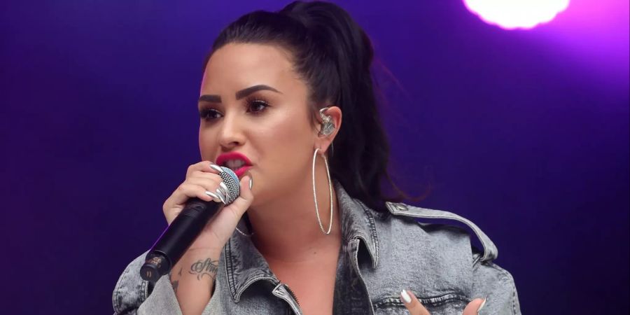 Demi Lovato wird vor dem Spiel die Nationalhymne singen.