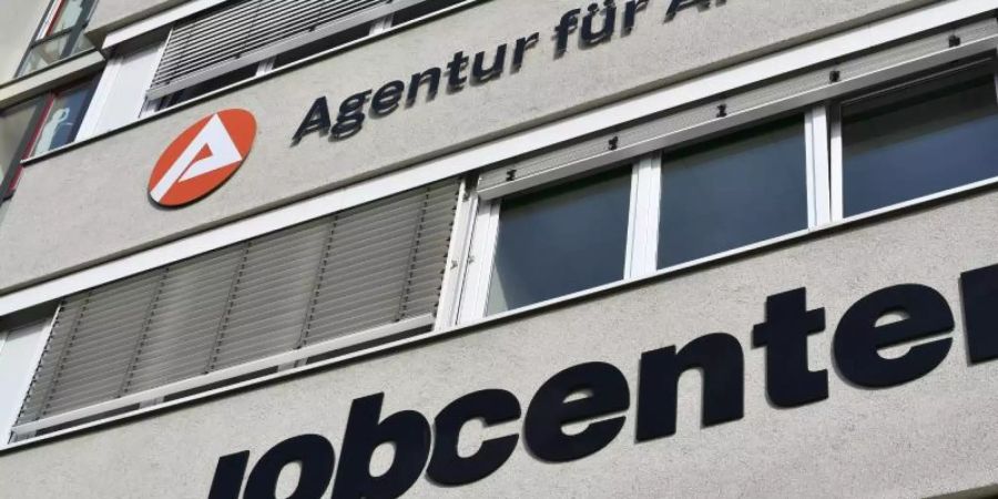 Jobcenter haben steigende Personalkosten. Foto: Jens Kalaene
