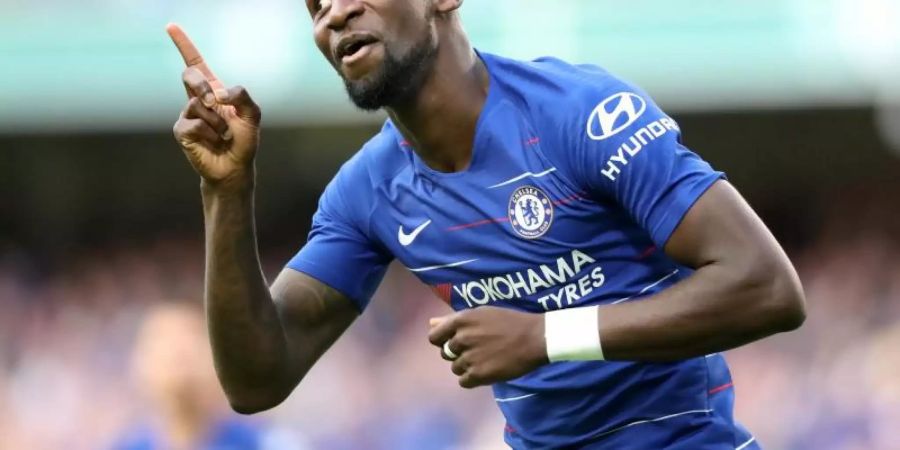 Chelseas Antonio Rüdiger muss sich am Knie operieren lassen. Foto: Niall Carson/PA Wire