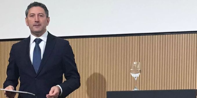 Roberto Cirillo, der neue Post-Konzernleiter stellt sich in Bern den Medien vor. Roberto Cirillo ist der neue Die Post-Konzernleiter