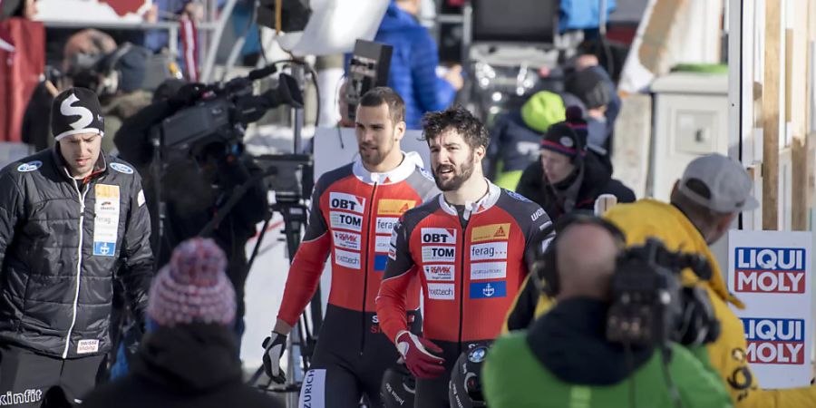Plötzlich im Rummel des Weltcups: Bob-Pilot Michael Vogt (re.) und sein Anschieber Sandro Michel in St. Moritz