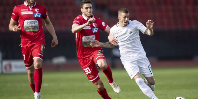 Hiobsbotschaft für Ayoub Abdellaoui vom FC Sion (Mitte). FC Sion
