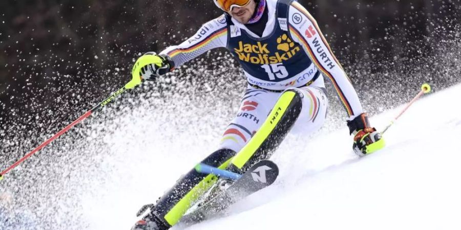 Neureuther ist am kommenden Wochenende beim Weltcup-Finale in Andorra der einzige deutsche Slalom-Starter. Foto: Marco Trovati/AP