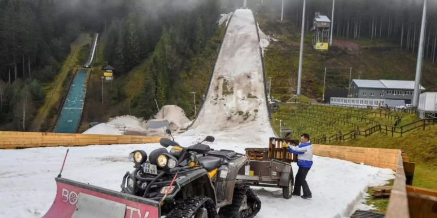 Die Weltcupveranstaltung im Skispringen musste in Titisee-Neustadt aufgrund des Wetters abgesagt worden. Foto: Patrick Seeger