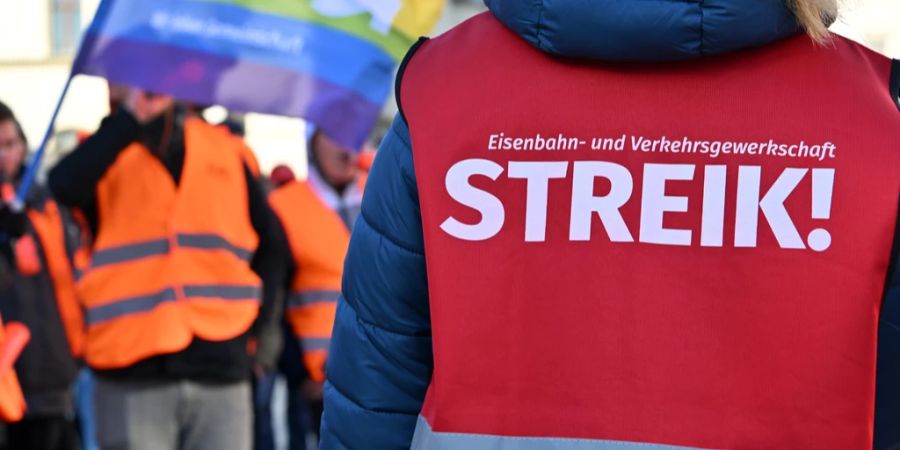 Personen Warnstreik Deutschland