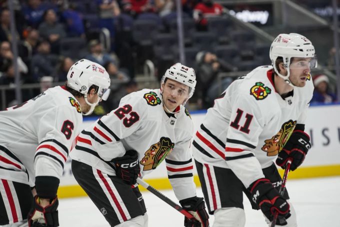 Philipp Kuraschew im Dress der Chicago Blackhawks. Philipp Kuraschew