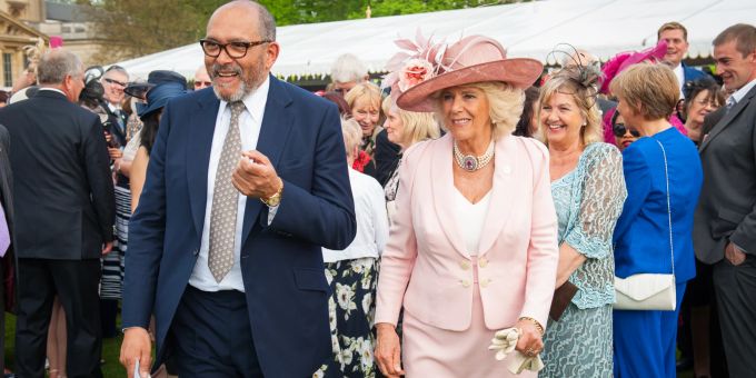 Ausgerechnet - Camilla will für Krönungskleid Dianas Lieblings-Designer