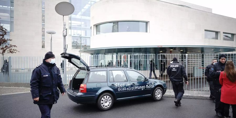 PKW Protest vor Bundeskanzleramt