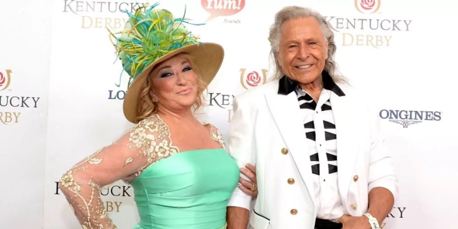 Peter Nygard mit Musikerin Tanya Tucker 2016