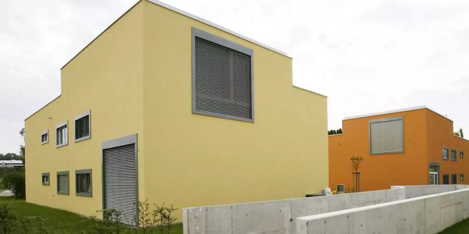Einfamilienhäuser gewinnen in der Coronakrise an Beliebtheit. Wer es sich leisten kann, kauft Immobilien. Das lässt die Preise steigen.(Archivbild) Einfamilienhäuser gewinnen in der Coronakrise an Beliebtheit. Wer es sich leisten kann, kauft Immobilien. Das lässt die Preise steigen.(Archivbild)