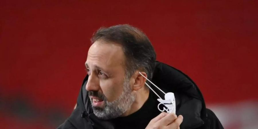 Kein Kommentar zum Führungsstreit beim VfB: Stuttgarts Trainer Pellegrino Matarazzo. Foto: Marijan Murat/dpa